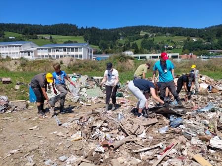 Skavti celotne Slovenije pomagali poplavljenim krajem (13)